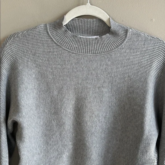 Gilli Long Sleeve Mock Neck Ribbed Knit Top Sweater Heather Grey size small - Picture 2 of 15